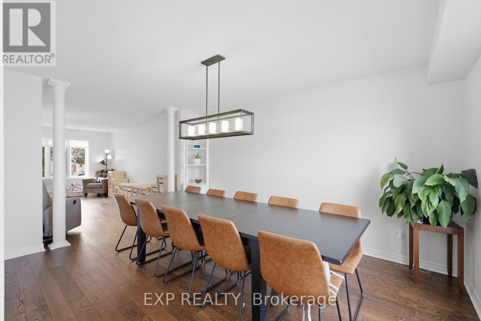 Single Family at 50 Crysler Crescent, Thorold (Confederation Heights), Ontario - Photo 10 - RE/MAX Garden City Realty