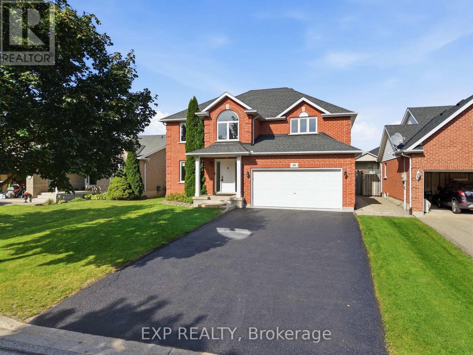 Single Family at 50 Crysler Crescent, Thorold (Confederation Heights), Ontario - Photo 3 - RE/MAX Garden City Realty