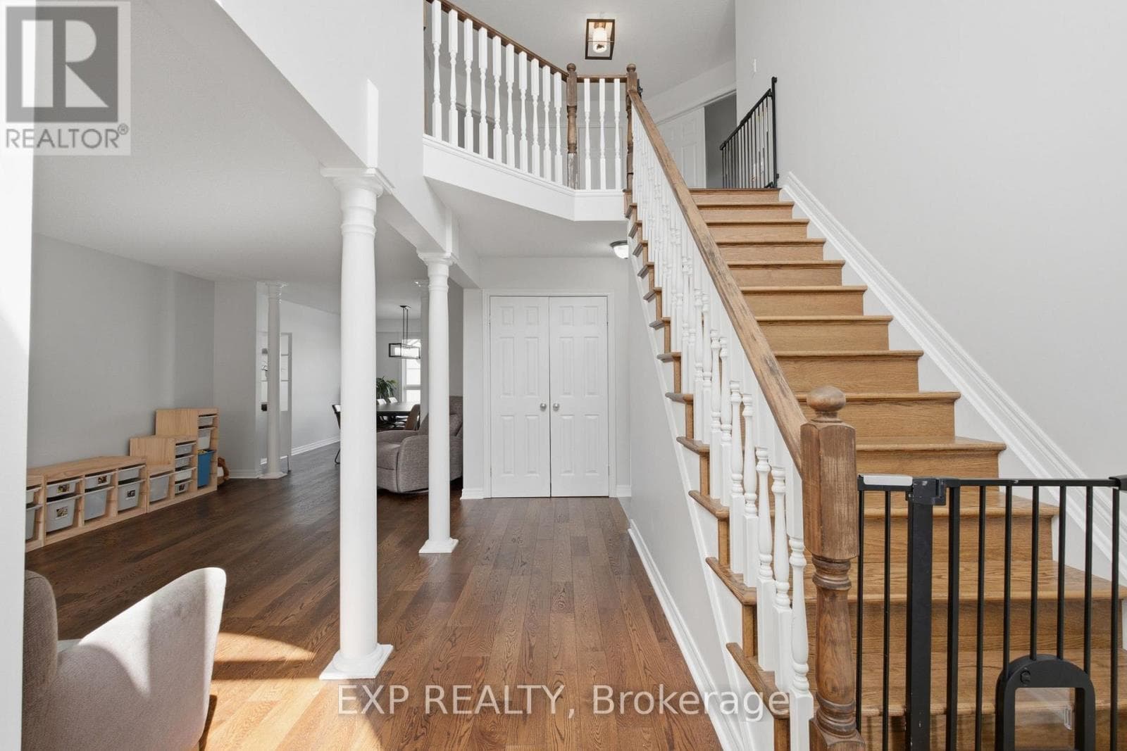 Single Family at 50 Crysler Crescent, Thorold (Confederation Heights), Ontario - Photo 6 - RE/MAX Garden City Realty