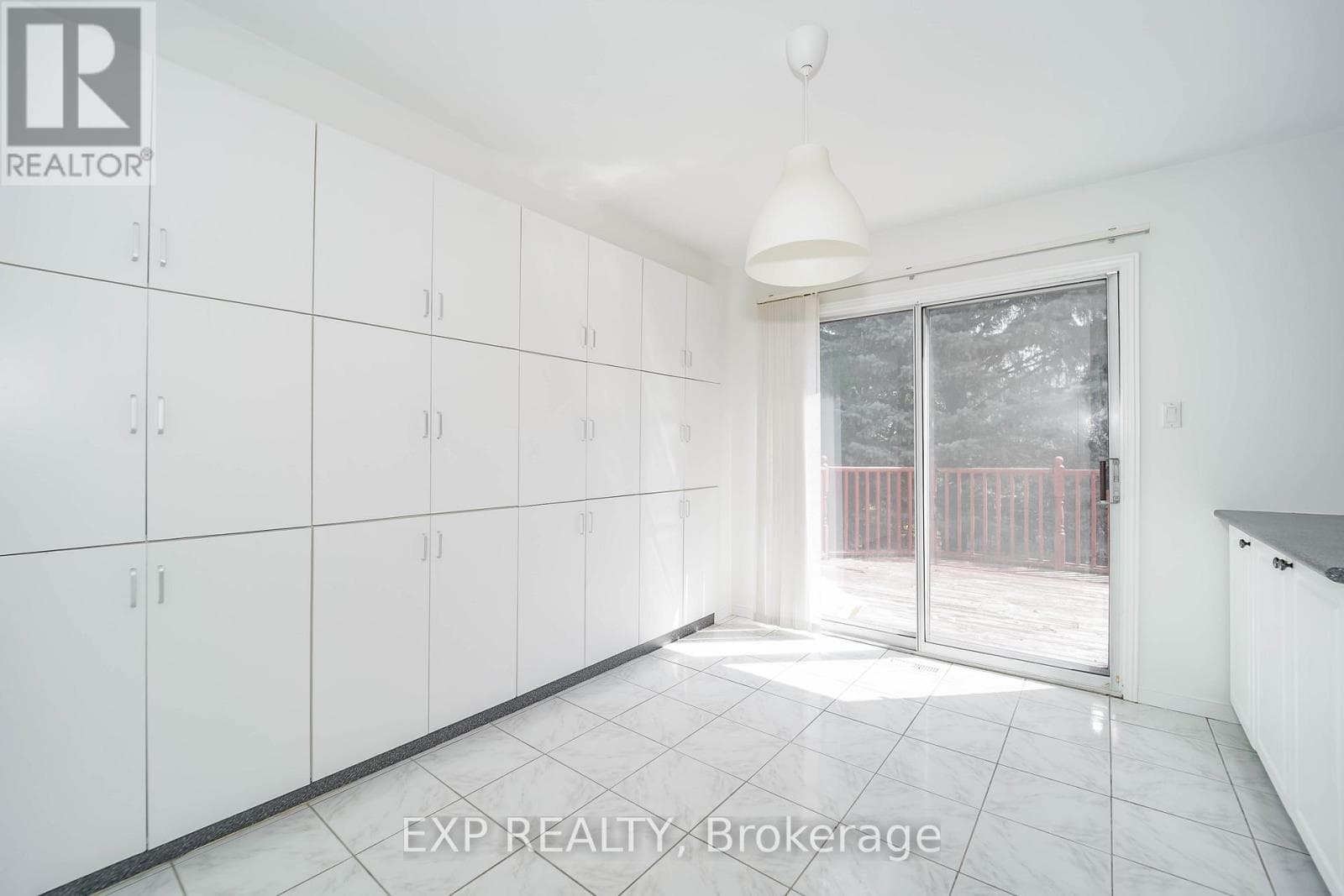 Single Family at 195 Savage Road, Newmarket (Armitage), Ontario - Photo 6 - RE/MAX Garden City Realty