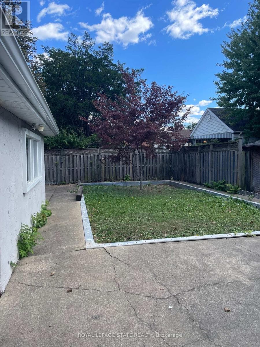 Single Family at Upper- 225 East 14th Street, Hamilton (Inch Park), Ontario - Photo 6 - RE/MAX Garden City Realty