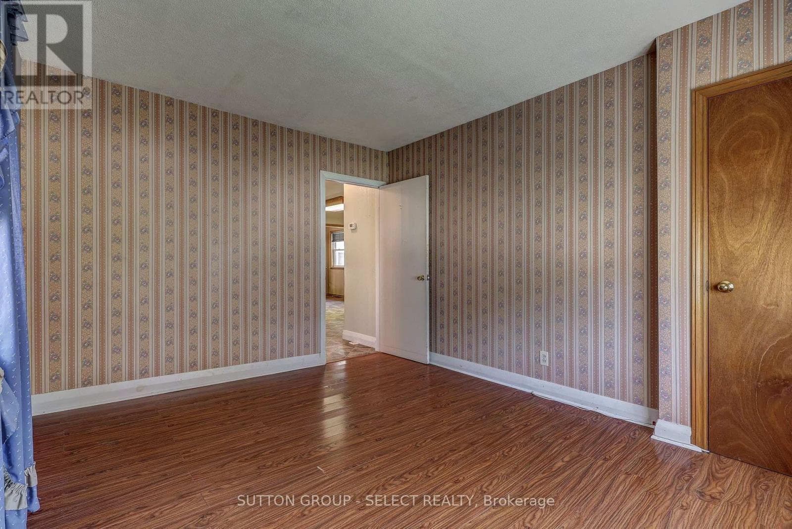 Single Family at 107 Roehampton Avenue, London East (East D), Ontario - Photo 9 - RE/MAX Garden City Realty