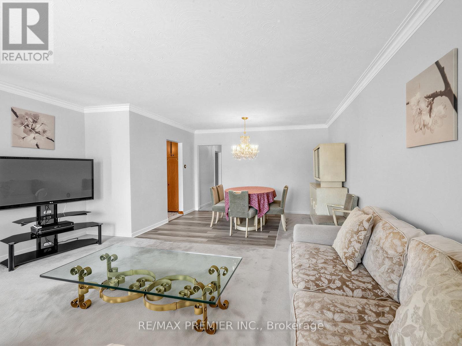 Single Family at 12 Goldcrest Boulevard, Toronto (Rustic), Ontario - Photo 10 - RE/MAX Garden City Realty