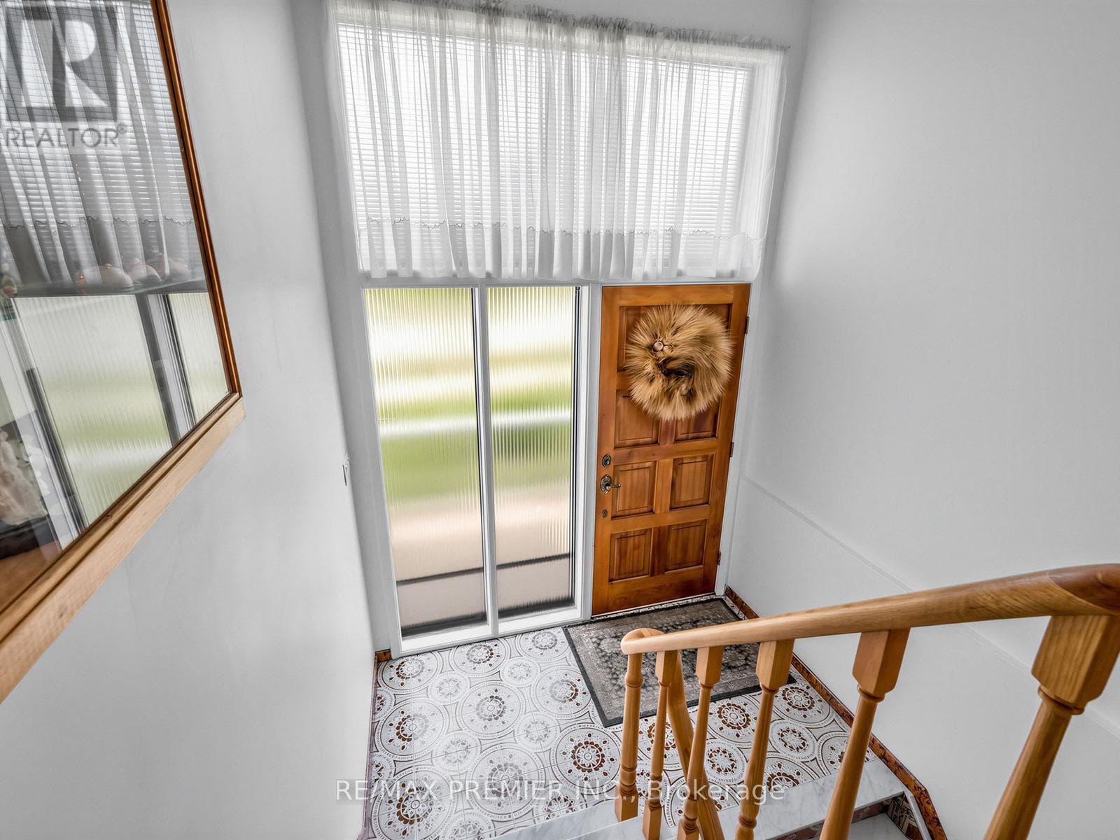 Single Family at 12 Goldcrest Boulevard, Toronto (Rustic), Ontario - Photo 3 - RE/MAX Garden City Realty