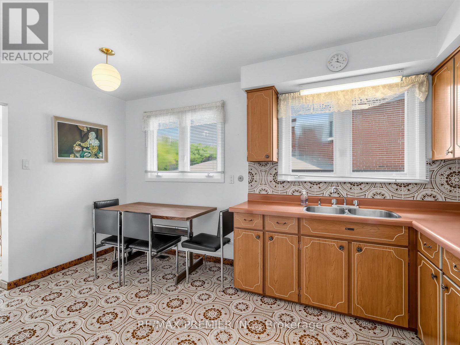 Single Family at 12 Goldcrest Boulevard, Toronto (Rustic), Ontario - Photo 6 - RE/MAX Garden City Realty