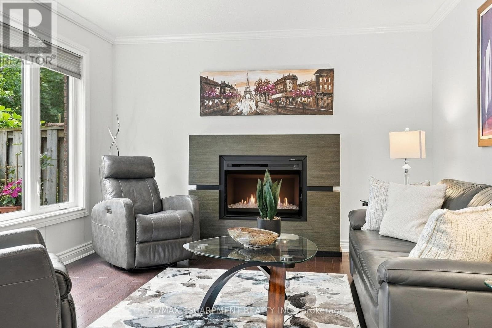 Single Family at 4- 3204 New Street, Burlington (Roseland), Ontario - Photo 6 - RE/MAX Garden City Realty