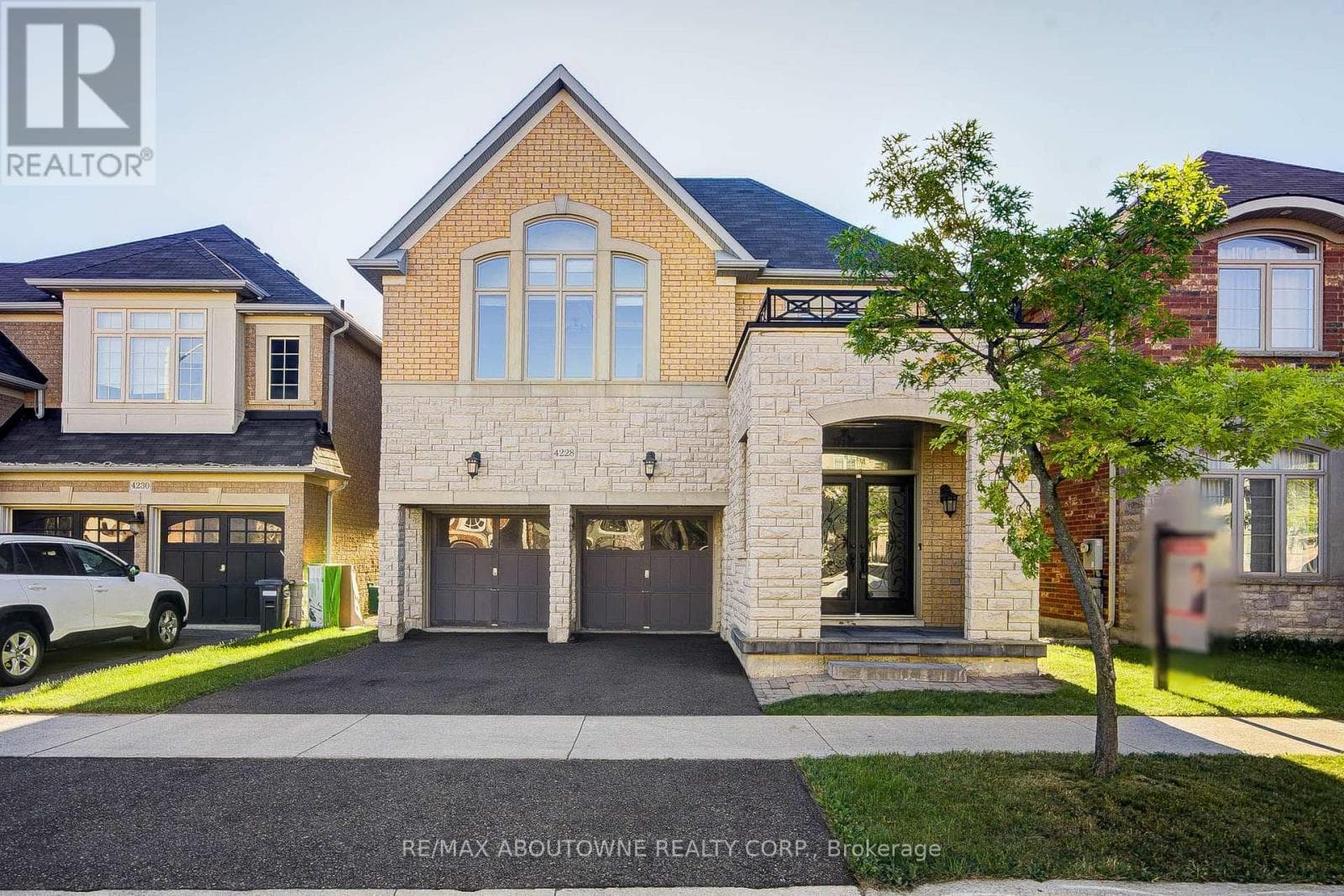4228 Fuller Crescent