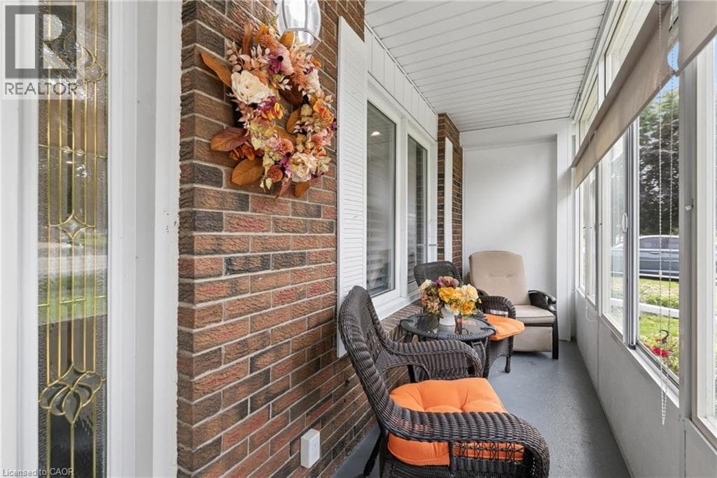 Single Family at 184 WESTHEIGHTS Drive, Kitchener, Ontario - Photo 3 - RE/MAX Garden City Realty
