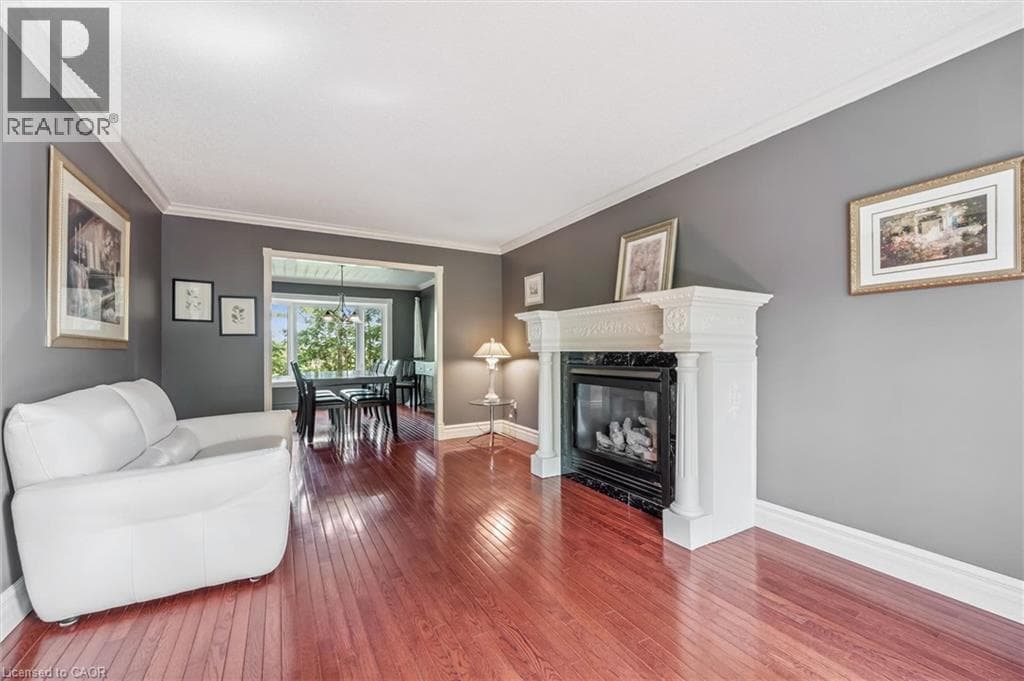 Single Family at 21 TINATAWA Court, Kitchener, Ontario - Photo 3 - RE/MAX Garden City Realty