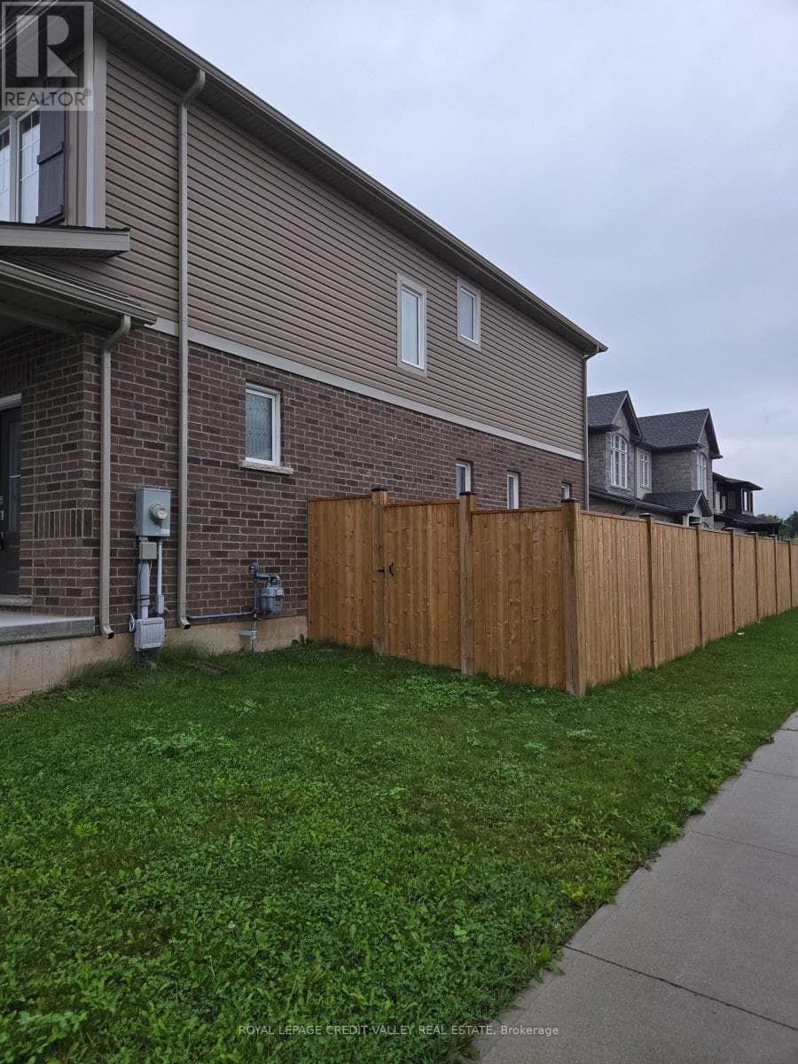 Single Family at 4 Sycamore Street, Welland (West Welland), Ontario - Photo 5 - RE/MAX Garden City Realty