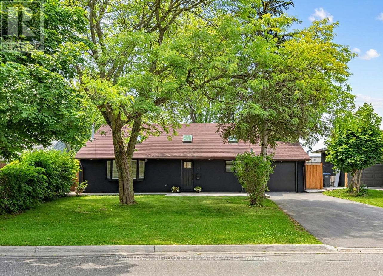 13 Swanhurst Boulevard