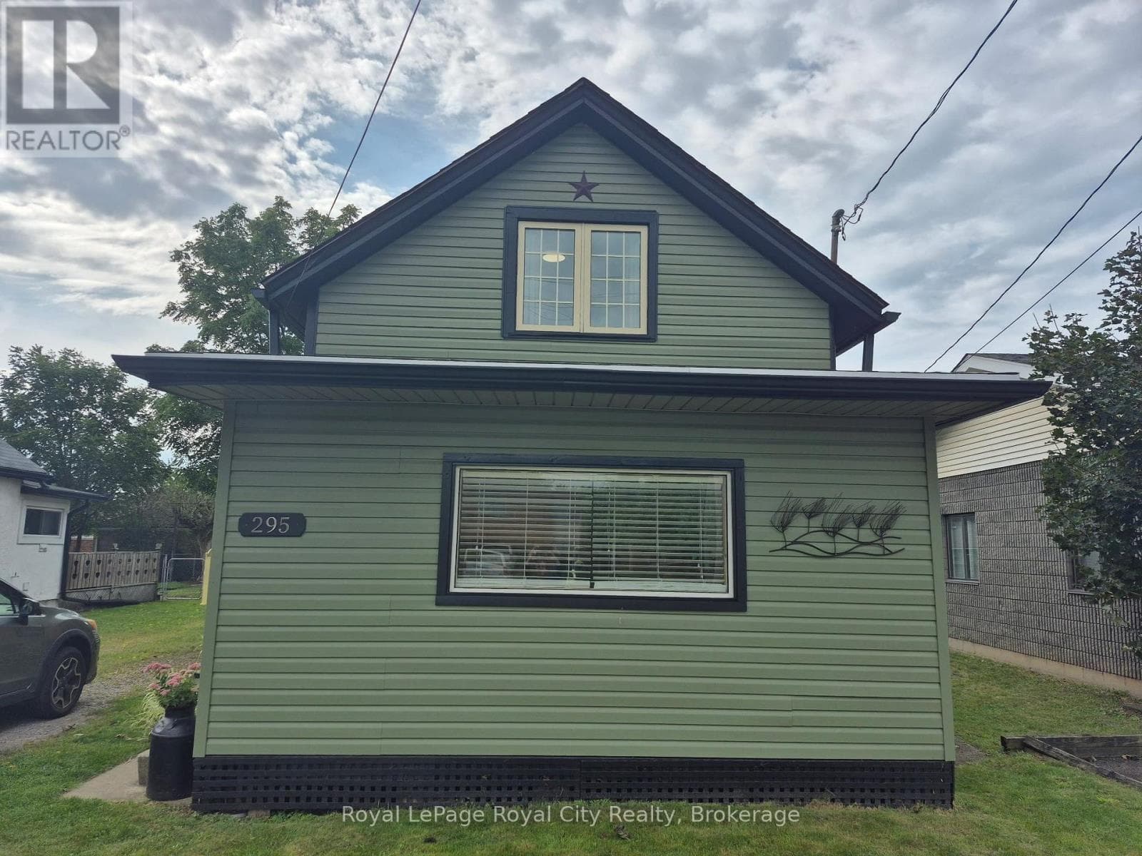 295 Killaly Street