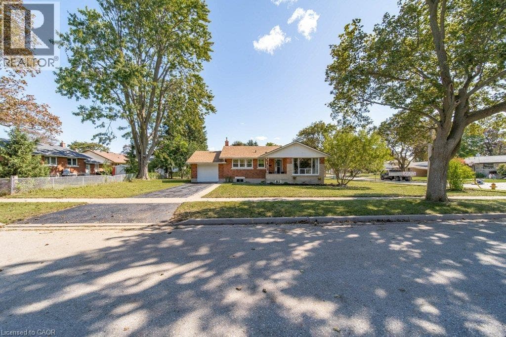 Single Family at 18 MAYWOOD Road, Kitchener, Ontario - Photo 2 - RE/MAX Garden City Realty