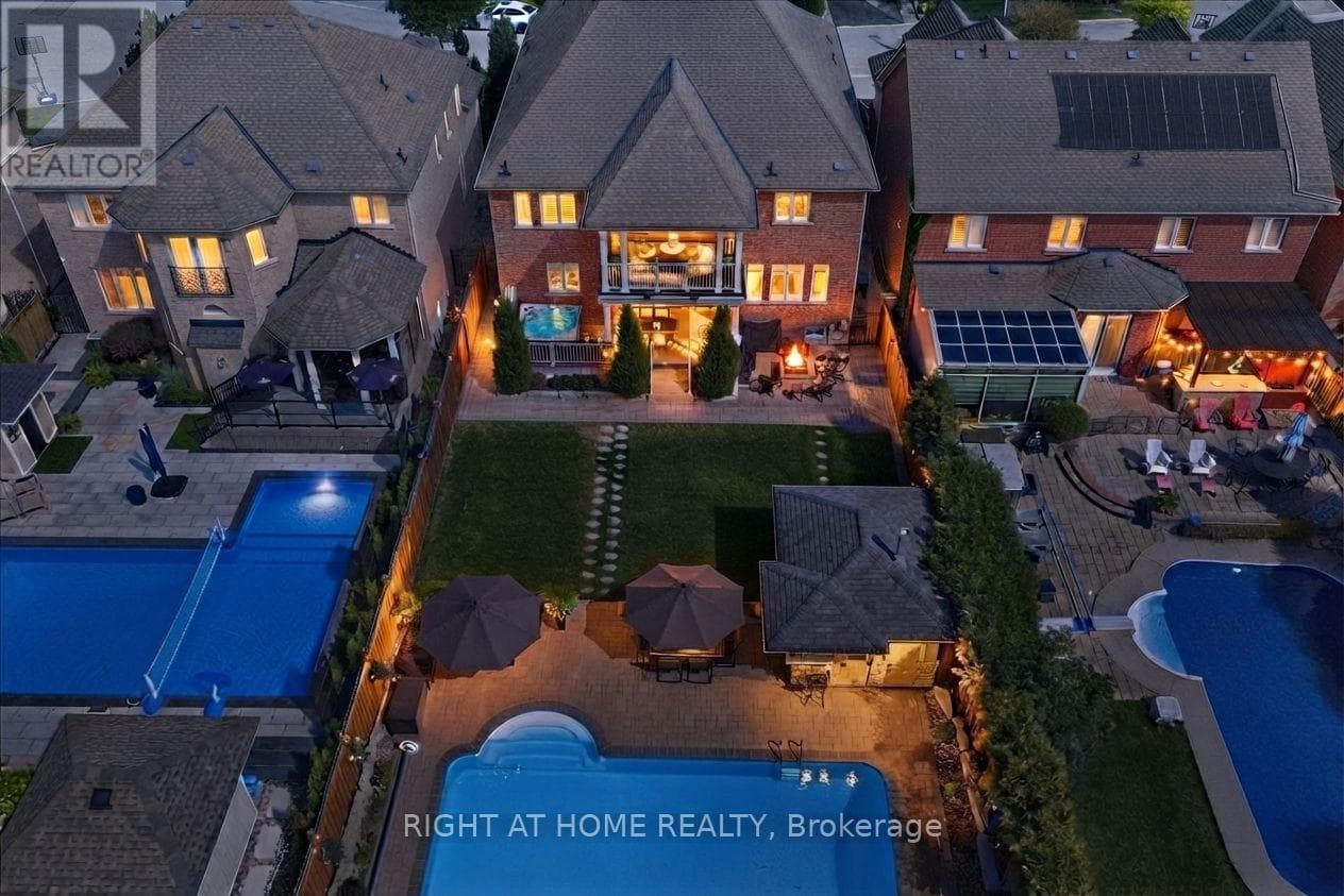 12 Roderick Court