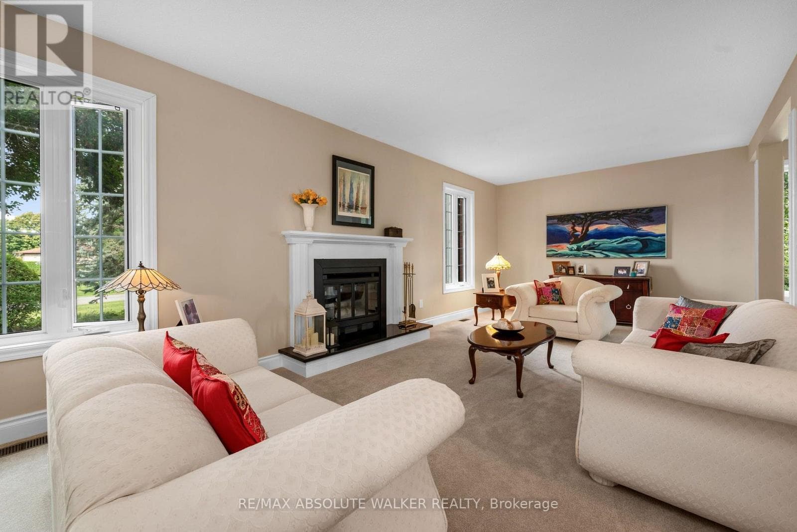 Single Family at 7040 Shadow Ridge Drive, Ottawa, Ontario - Photo 6 - RE/MAX Garden City Realty
