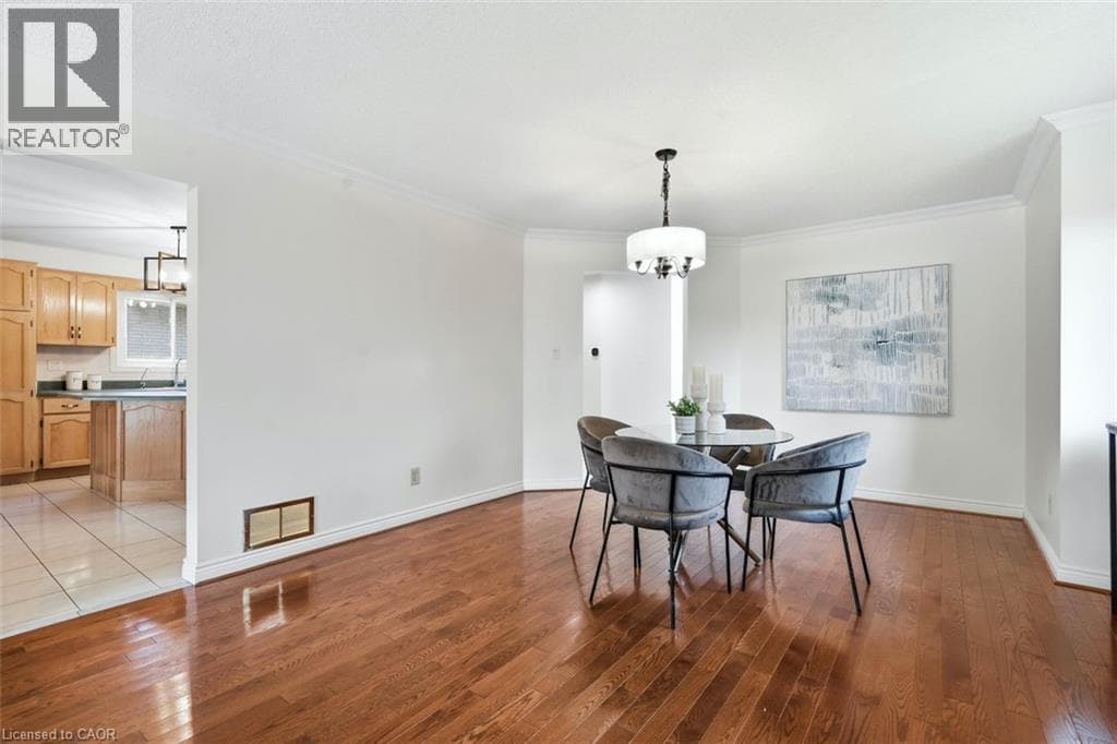 Single Family at 12 SUMNER Crescent, Grimsby, Ontario - Photo 10 - RE/MAX Garden City Realty