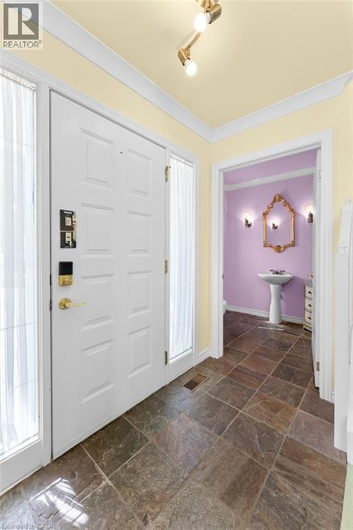 Single Family at 3523 RITTENHOUSE Road, Lincoln, Ontario - Photo 6 - RE/MAX Garden City Realty