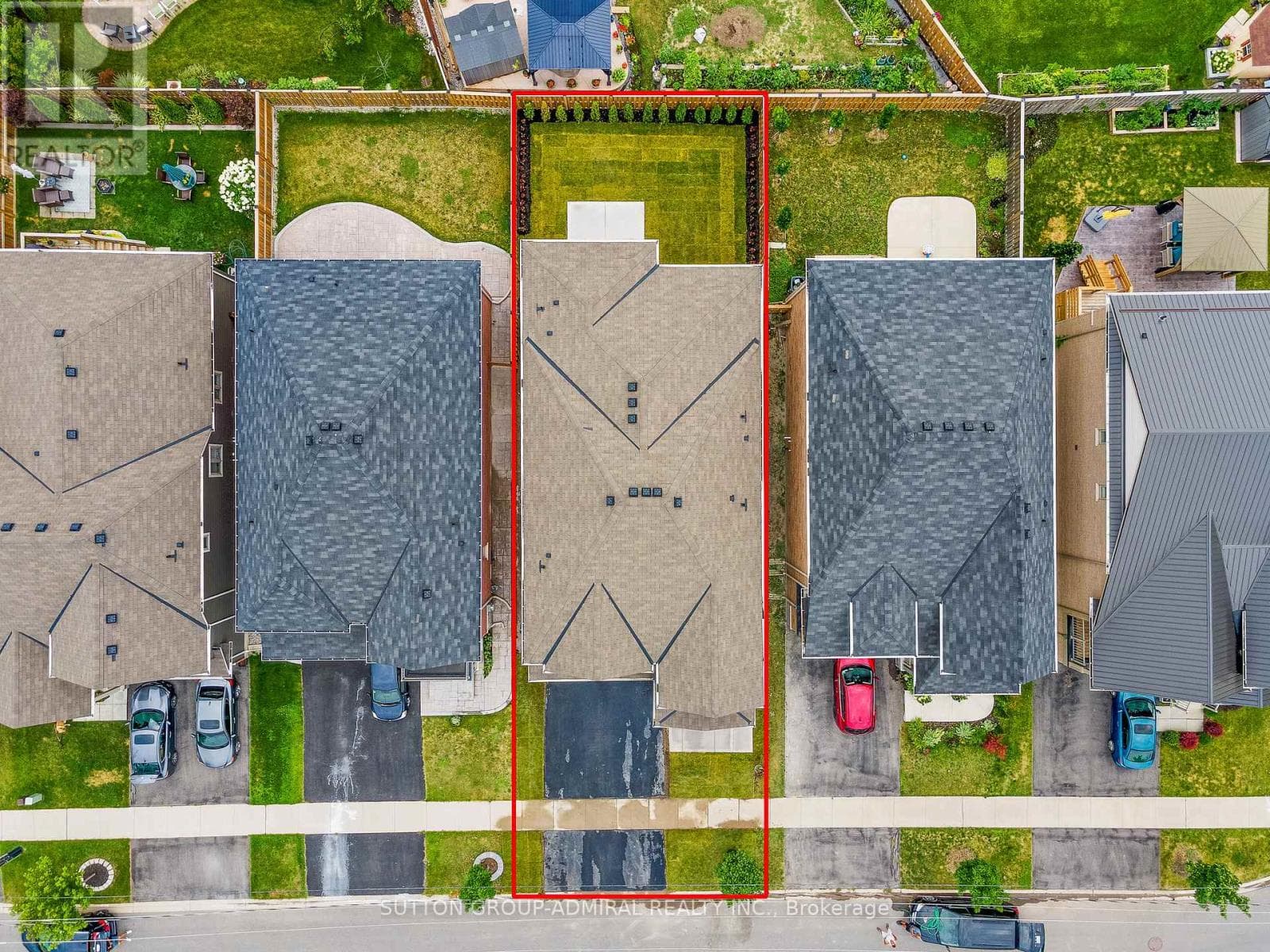 Single Family at 943 Line 9 Road, Niagara-on-the-Lake (St. Davids), Ontario - Photo 3 - RE/MAX Garden City Realty