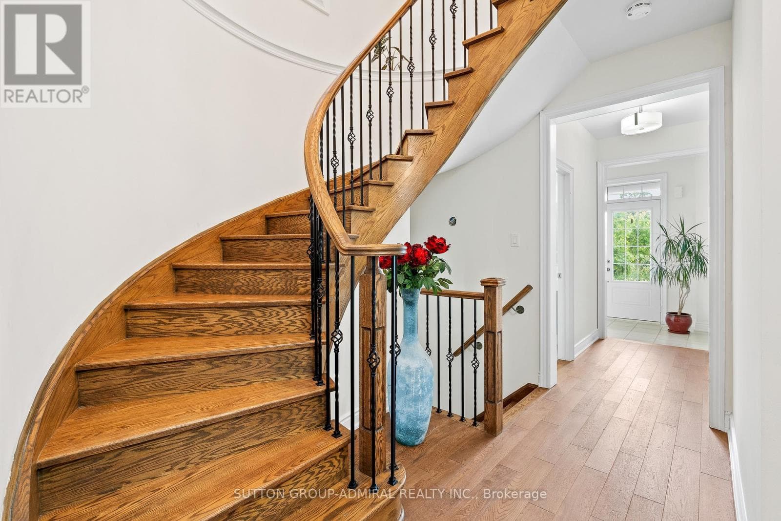 Single Family at 943 Line 9 Road, Niagara-on-the-Lake (St. Davids), Ontario - Photo 5 - RE/MAX Garden City Realty