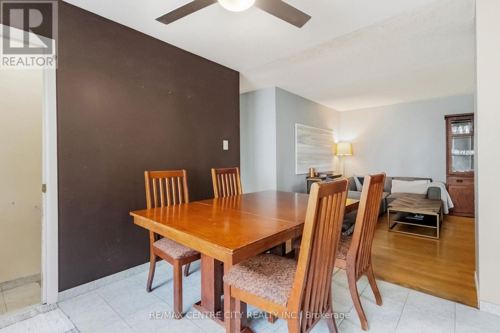 Single Family at 228 Pochard Lane, London East (East P), Ontario - Photo 8 - RE/MAX Garden City Realty