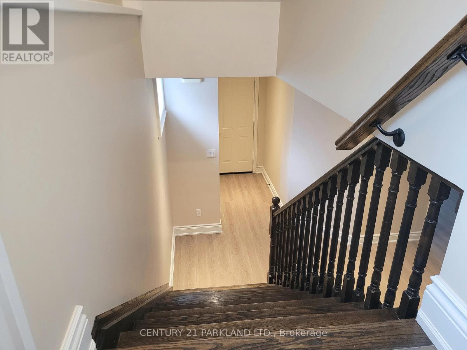 Single Family at 9 August Avenue, Toronto (Oakridge), Ontario - Photo 3 - RE/MAX Garden City Realty