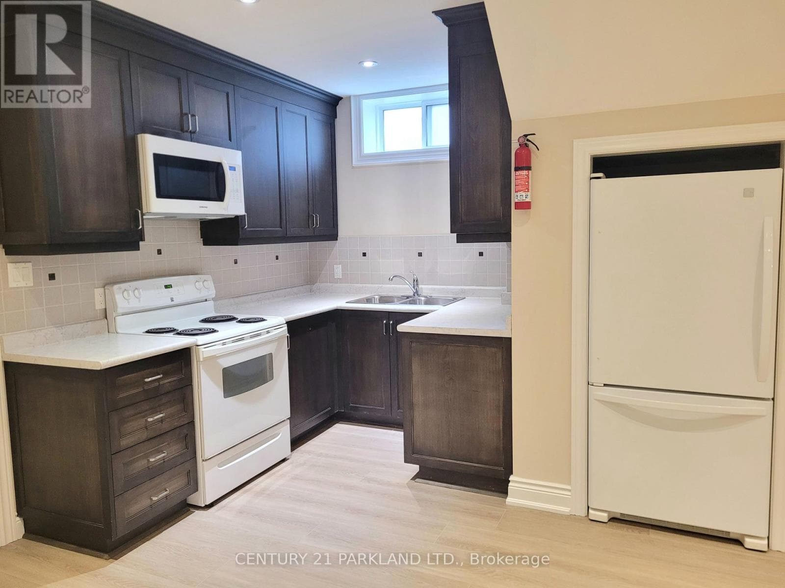 Single Family at 9 August Avenue, Toronto (Oakridge), Ontario - Photo 9 - RE/MAX Garden City Realty