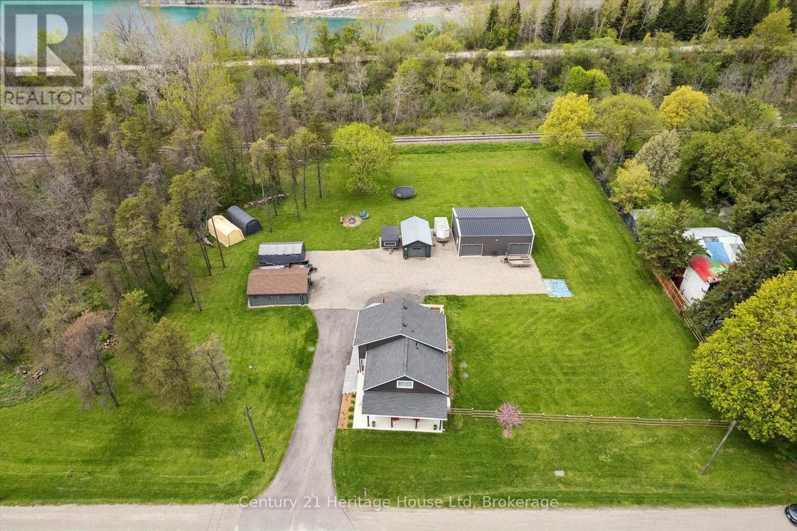 Single Family at 584077 Beachville Road, South-West Oxford (Centreville), Ontario - Photo 2 - RE/MAX Garden City Realty