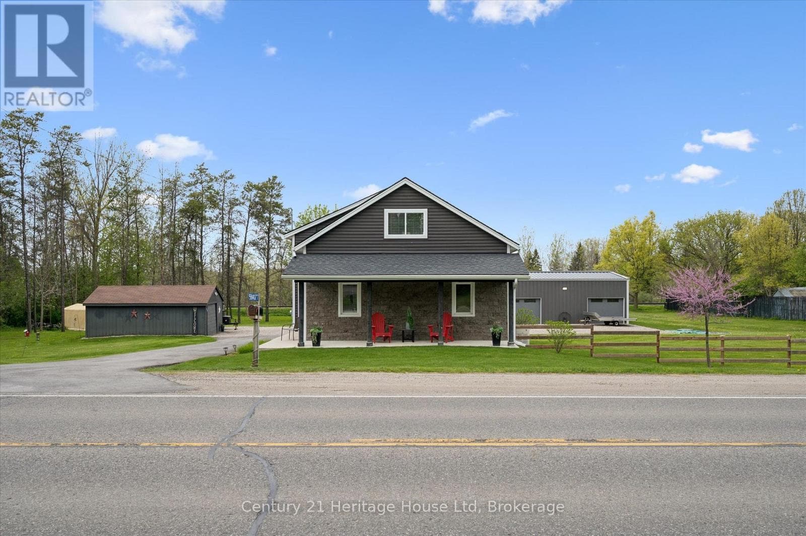 Single Family at 584077 Beachville Road, South-West Oxford (Centreville), Ontario - Photo 5 - RE/MAX Garden City Realty