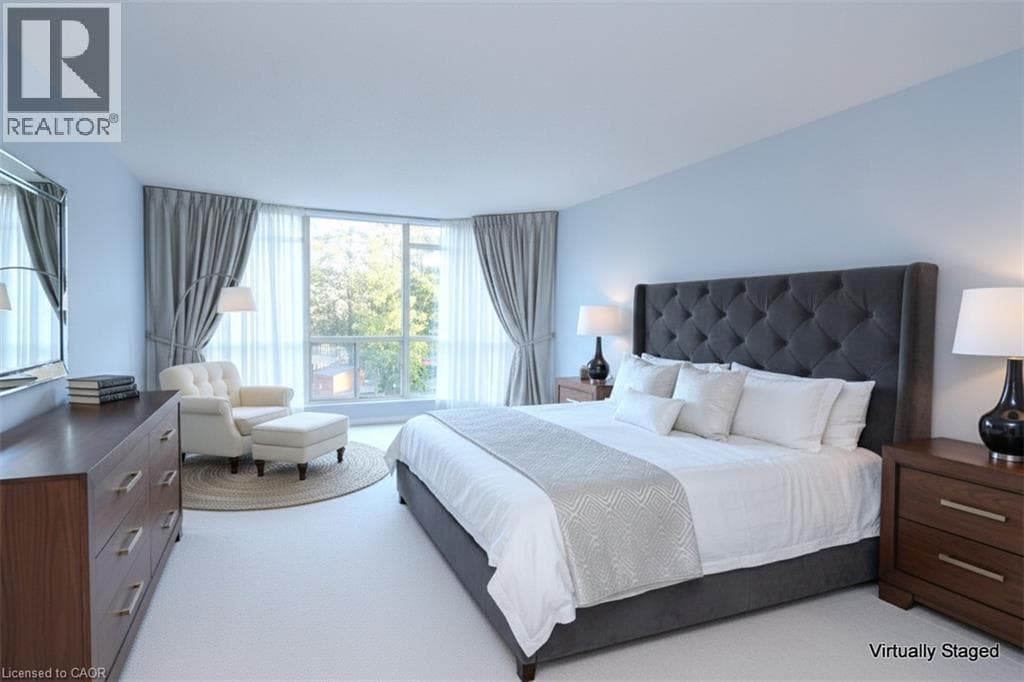 Single Family at 215- 175 CEDAR Avenue, Richmond Hill, Ontario - Photo 9 - RE/MAX Garden City Realty