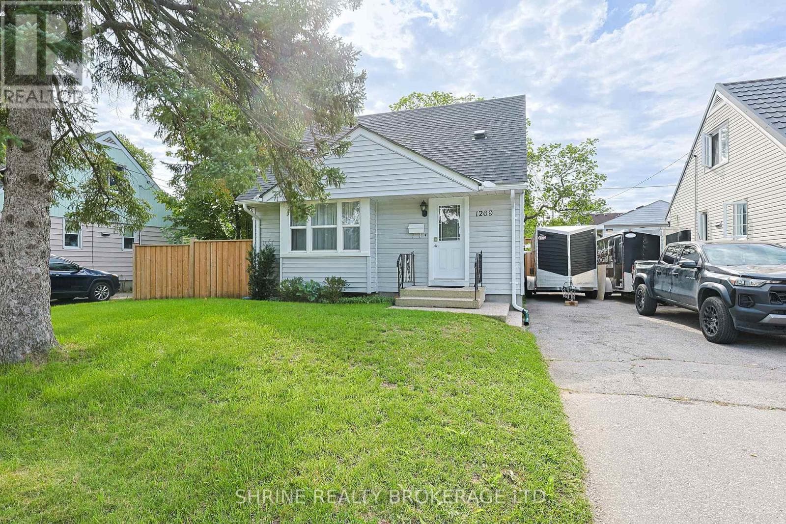 Single Family at 1269 LANDOR Street, London East (East C), Ontario - Photo 2 - RE/MAX Garden City Realty