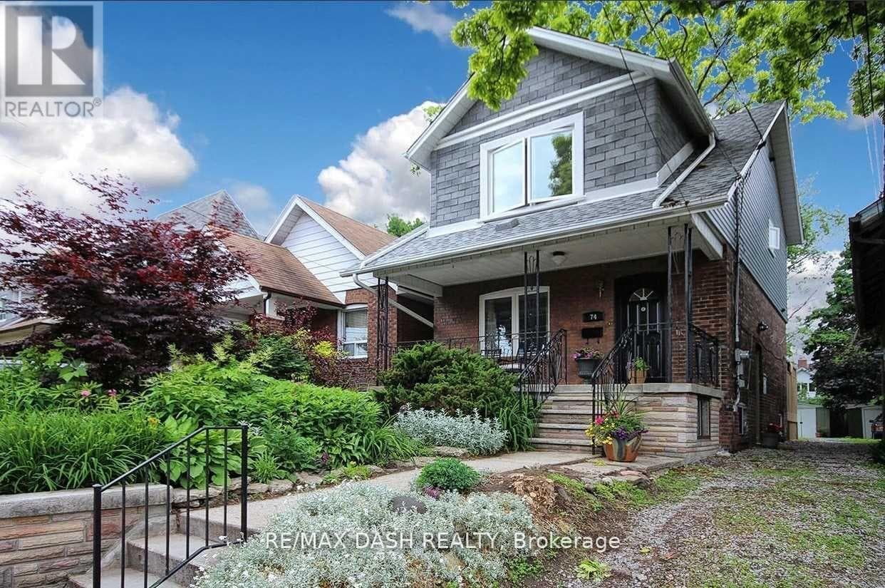 Single Family at 74 Oak Park Avenue, Toronto (Woodbine-Lumsden), Ontario - Photo 2 - RE/MAX Garden City Realty