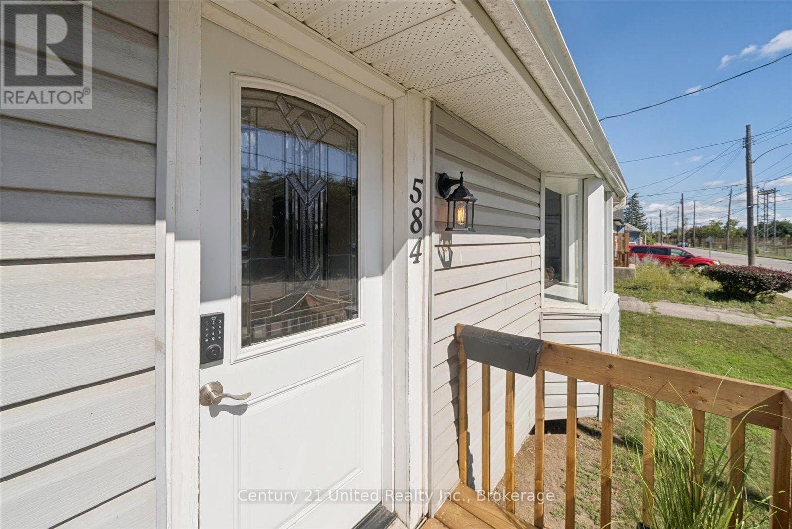 Single Family at 584 Wolfe Street, Peterborough (Town Ward 3), Ontario - Photo 4 - RE/MAX Garden City Realty