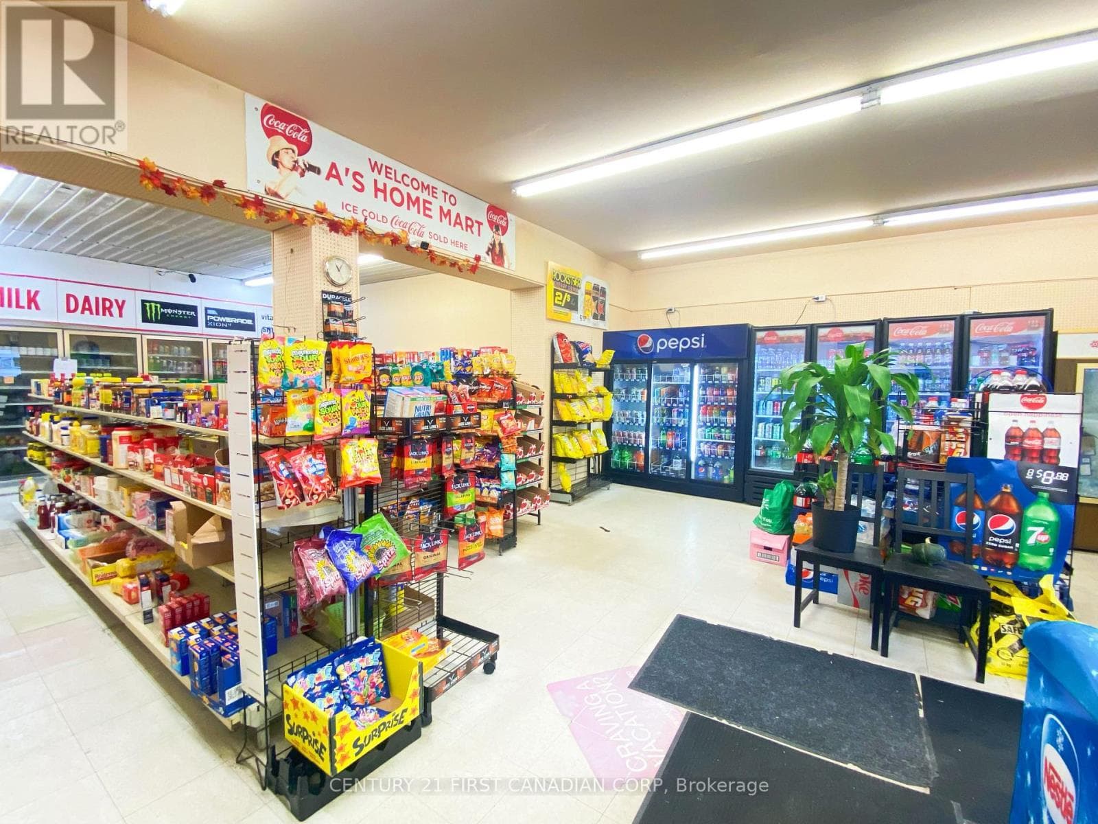 Retail at 414 Hamilton Road, London East (East L), Ontario - Photo 4 - RE/MAX Garden City Realty