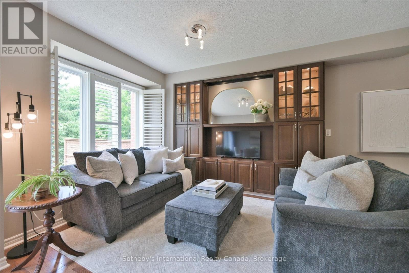 Single Family at 41- 300 Ravineview Way, Oakville (WC Wedgewood Creek), Ontario - Photo 10 - RE/MAX Garden City Realty