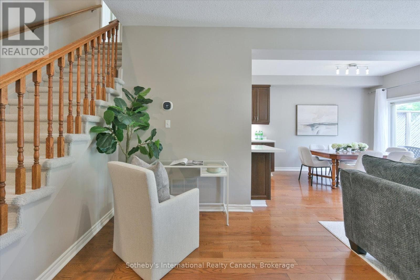 Single Family at 41- 300 Ravineview Way, Oakville (WC Wedgewood Creek), Ontario - Photo 7 - RE/MAX Garden City Realty