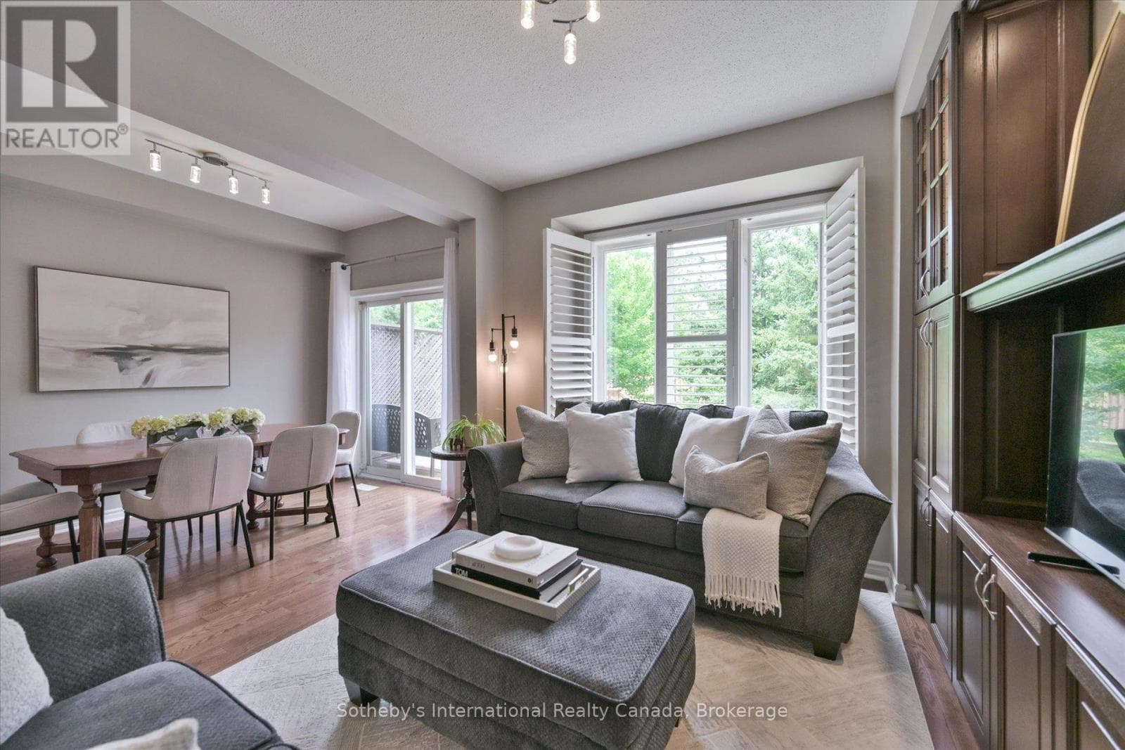 Single Family at 41- 300 Ravineview Way, Oakville (WC Wedgewood Creek), Ontario - Photo 9 - RE/MAX Garden City Realty