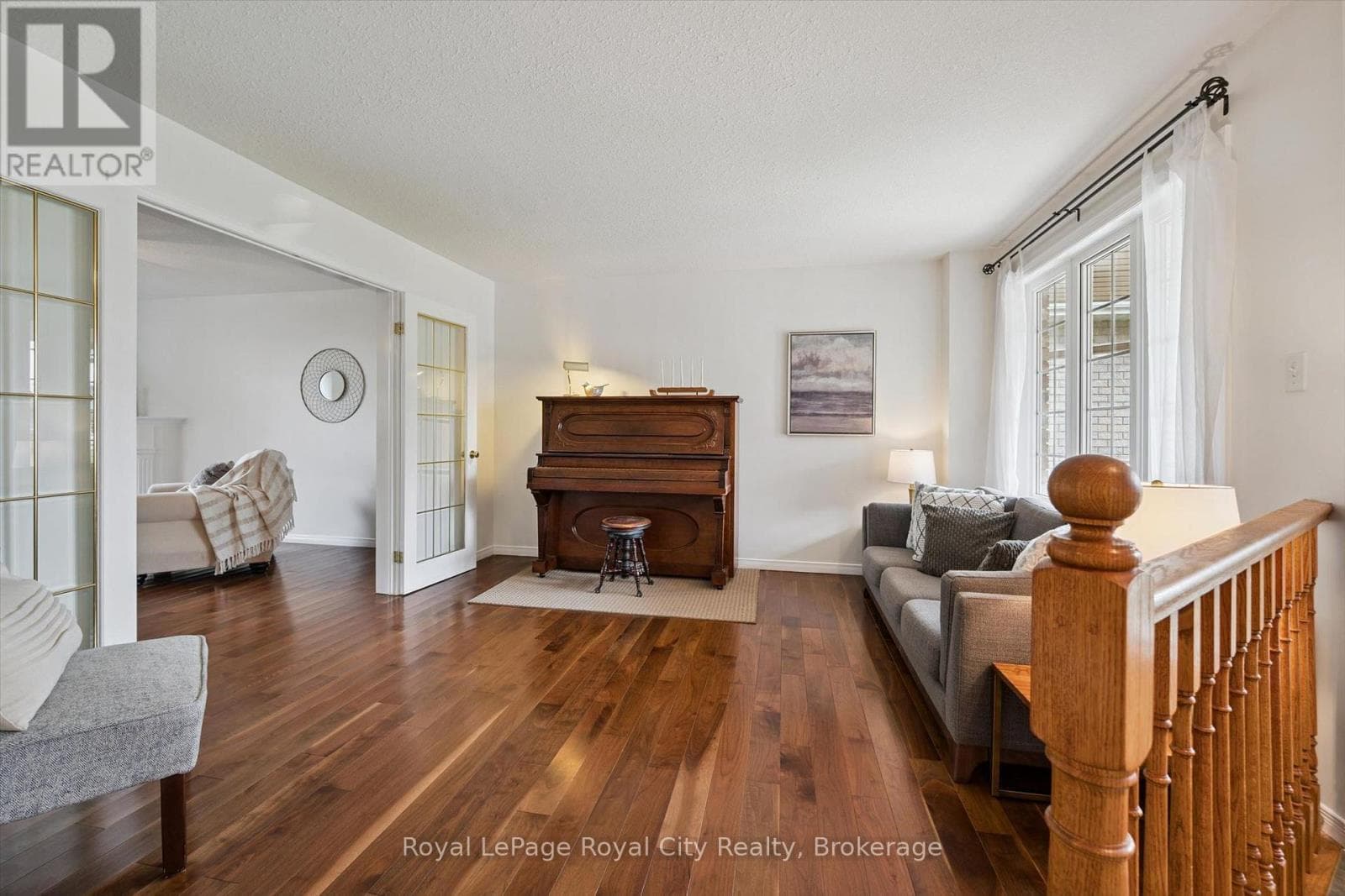 Single Family at 3 Munroe Crescent, Guelph (Clairfields/Hanlon Business Park), Ontario - Photo 5 - RE/MAX Garden City Realty