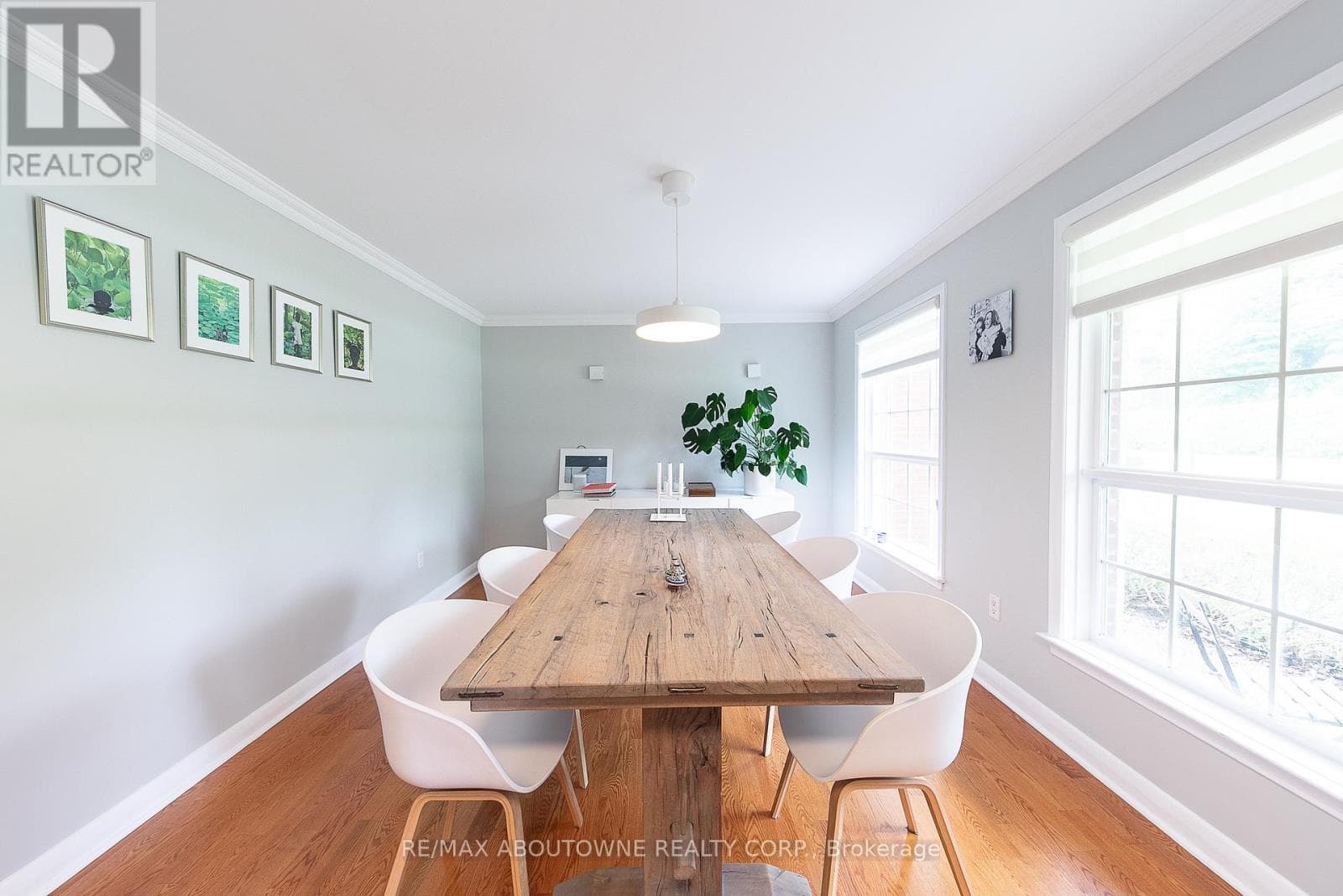 Single Family at 1290 Braeside Drive, Oakville (MO Morrison), Ontario - Photo 6 - RE/MAX Garden City Realty