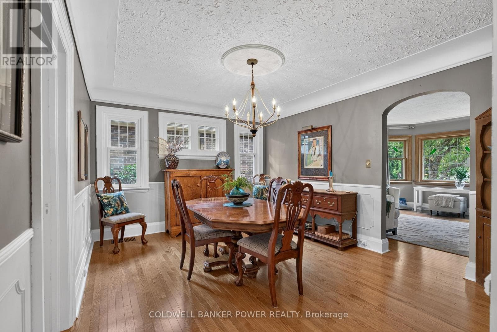 Single Family at 250 Cathcart Street, London South (South G), Ontario - Photo 10 - RE/MAX Garden City Realty