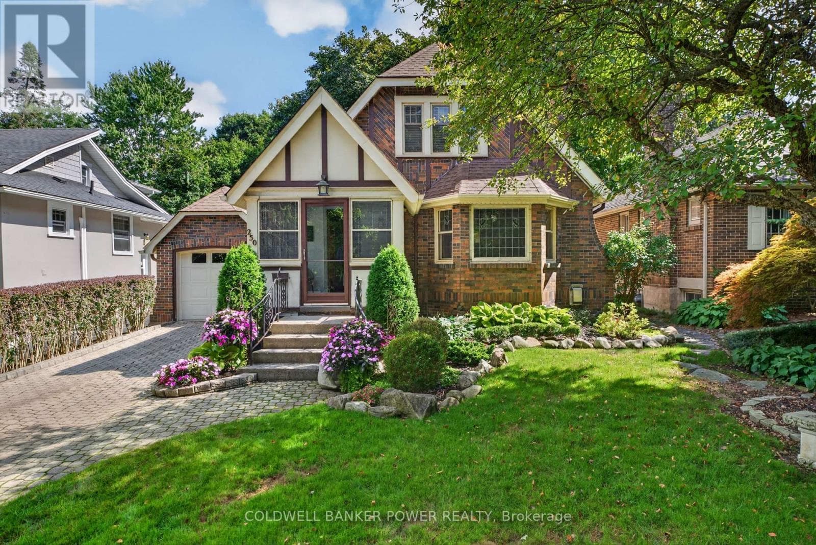 Single Family at 250 Cathcart Street, London South (South G), Ontario - Photo 2 - RE/MAX Garden City Realty