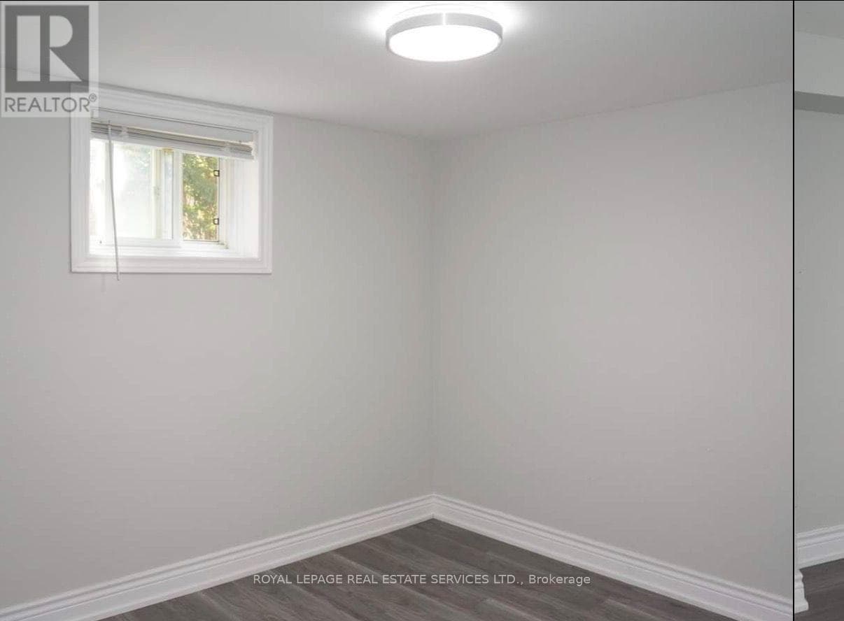Single Family at Lower- 959 Oklahoma Drive, Pickering (West Shore), Ontario - Photo 5 - RE/MAX Garden City Realty