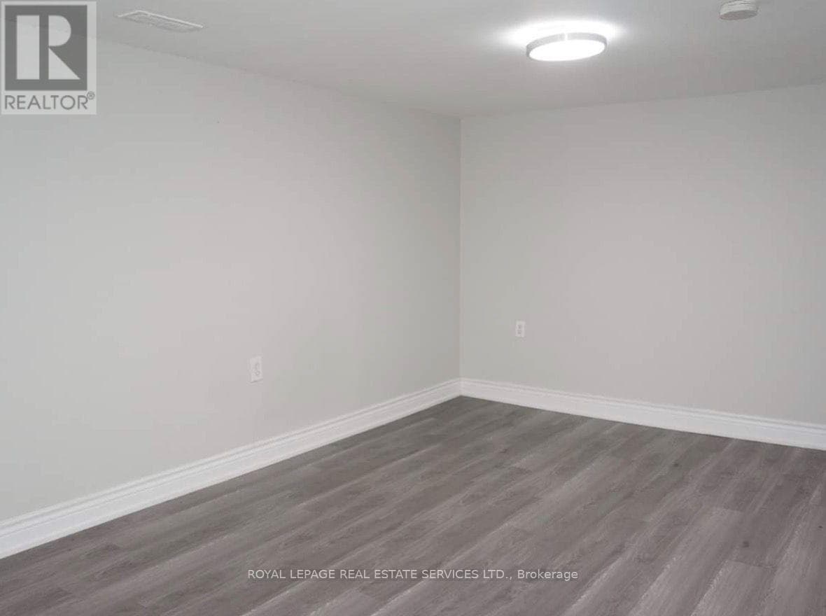 Single Family at Lower- 959 Oklahoma Drive, Pickering (West Shore), Ontario - Photo 8 - RE/MAX Garden City Realty