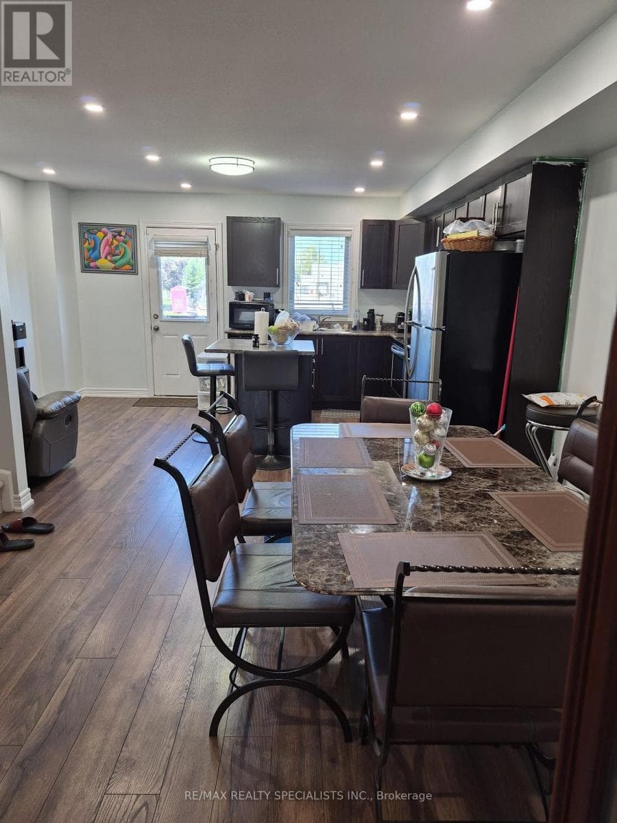 Single Family at 4- 7768 Ascot Circle, Niagara Falls (Ascot), Ontario - Photo 6 - RE/MAX Garden City Realty
