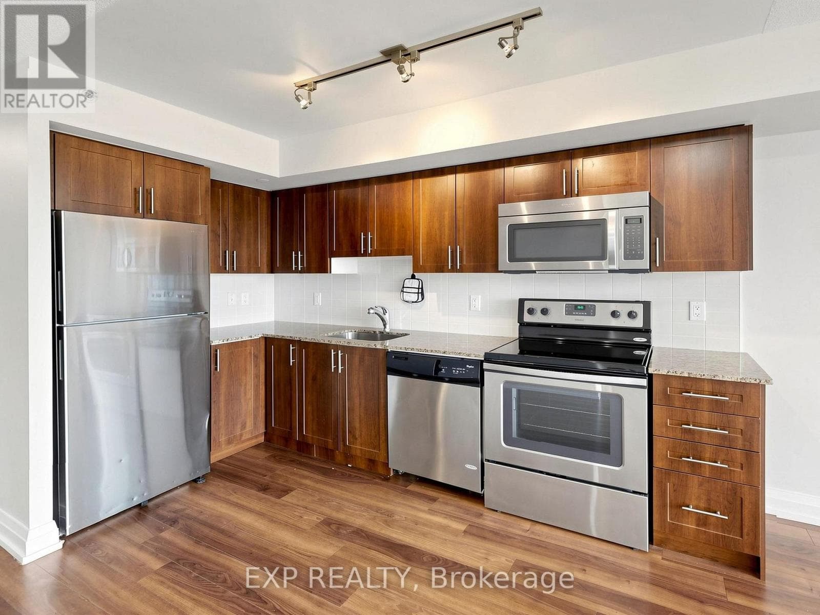 Single Family at 415- 3520 Danforth Avenue, Toronto (Oakridge), Ontario - Photo 4 - RE/MAX Garden City Realty