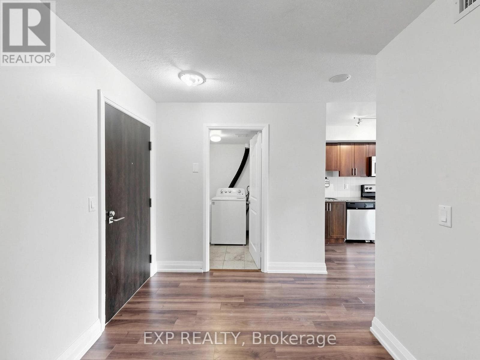 Single Family at 415- 3520 Danforth Avenue, Toronto (Oakridge), Ontario - Photo 8 - RE/MAX Garden City Realty