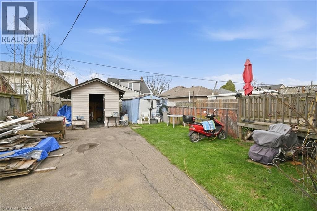 Multi-family at 307 WALLACE Avenue, Welland, Ontario - Photo 4 - RE/MAX Garden City Realty