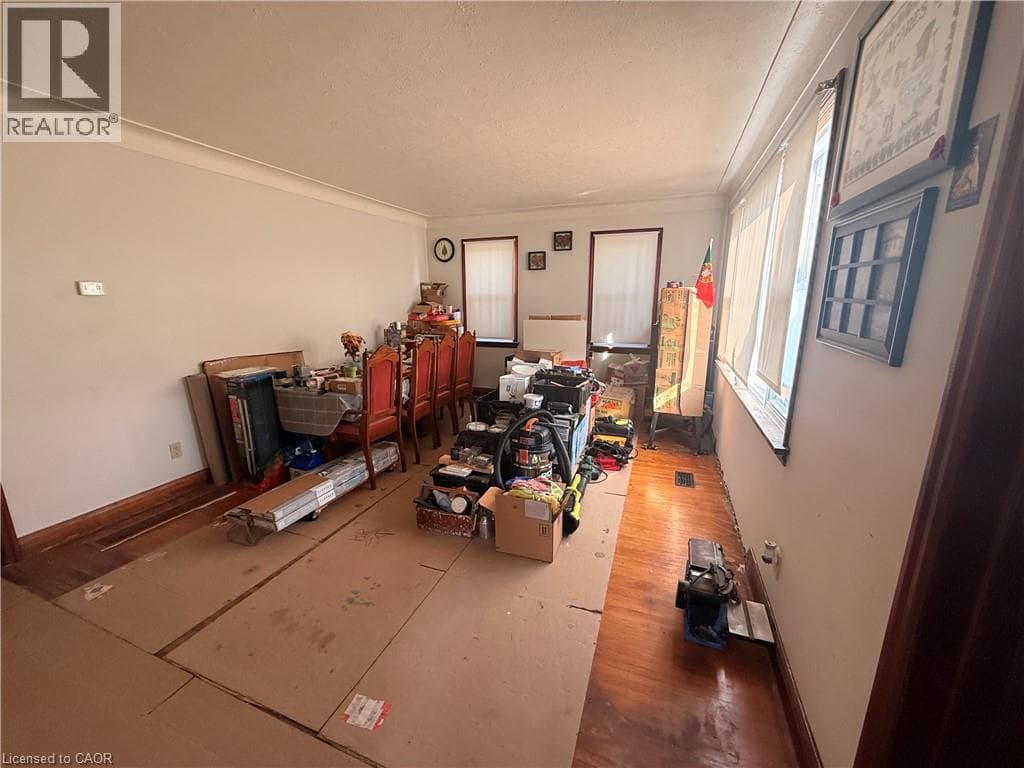 Single Family at 4 CONLON Crescent, Thorold, Ontario - Photo 10 - RE/MAX Garden City Realty