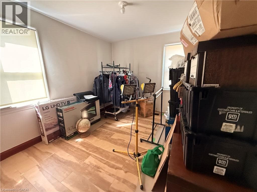 Single Family at 4 CONLON Crescent, Thorold, Ontario - Photo 8 - RE/MAX Garden City Realty