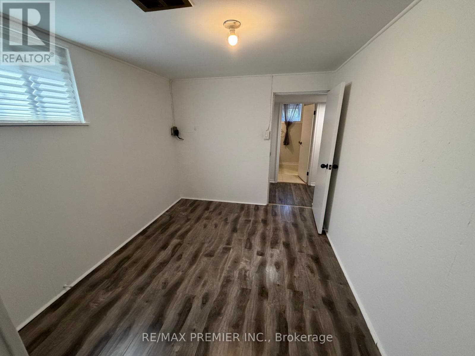 Single Family at BSMT- 404 Rustic Road, Toronto (Maple Leaf), Ontario - Photo 8 - RE/MAX Garden City Realty