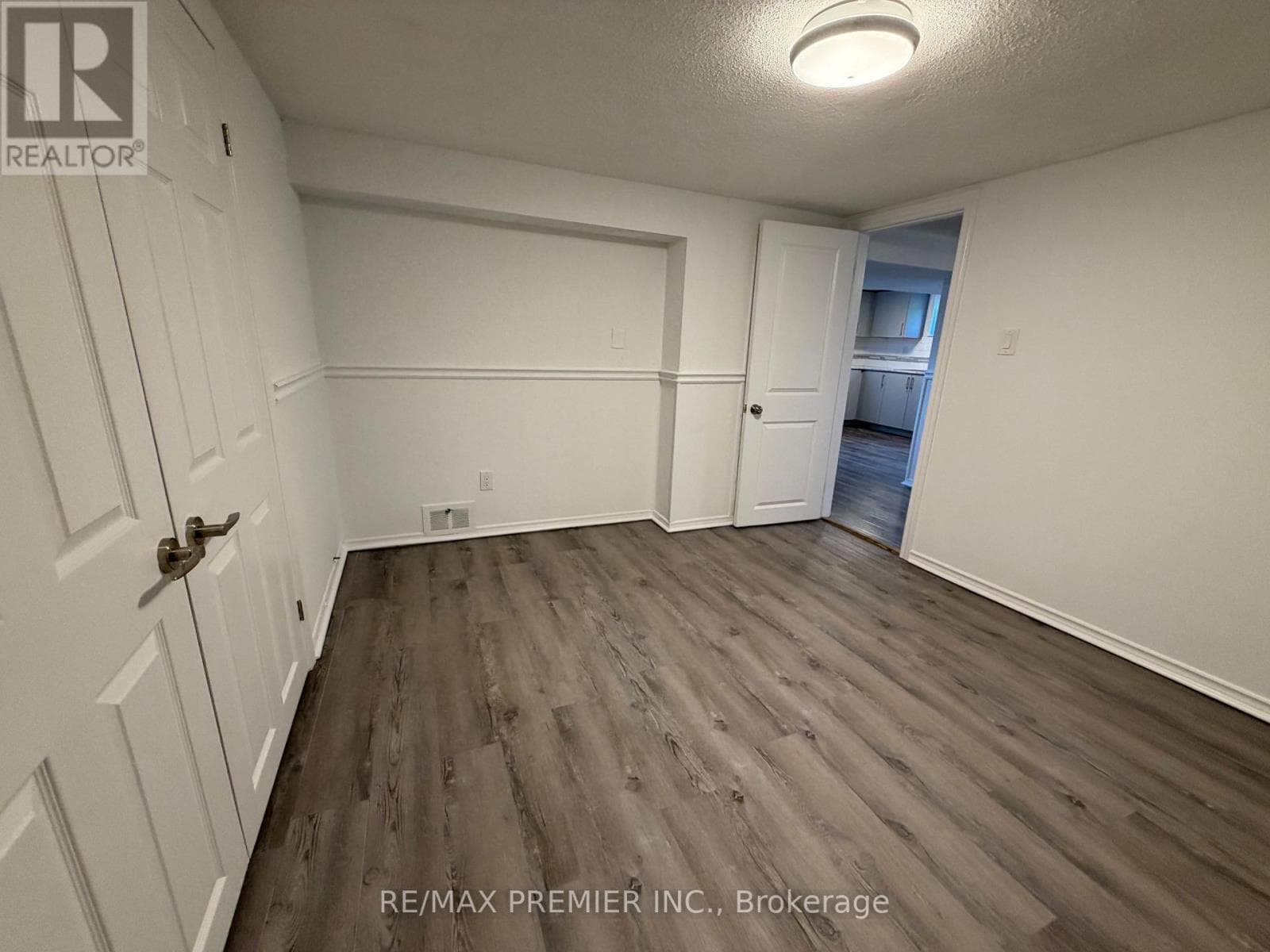 Single Family at BSMT- 404 Rustic Road, Toronto (Maple Leaf), Ontario - Photo 6 - RE/MAX Garden City Realty